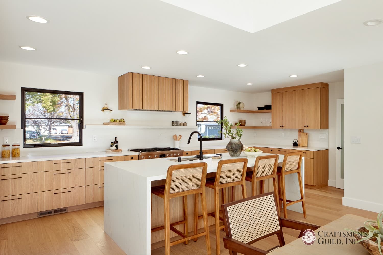 2024 Outdoor Living Trends: Creating Outdoor Spaces for Your Bay Area Home